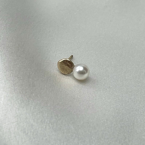 Nugget and akoya pearl earring